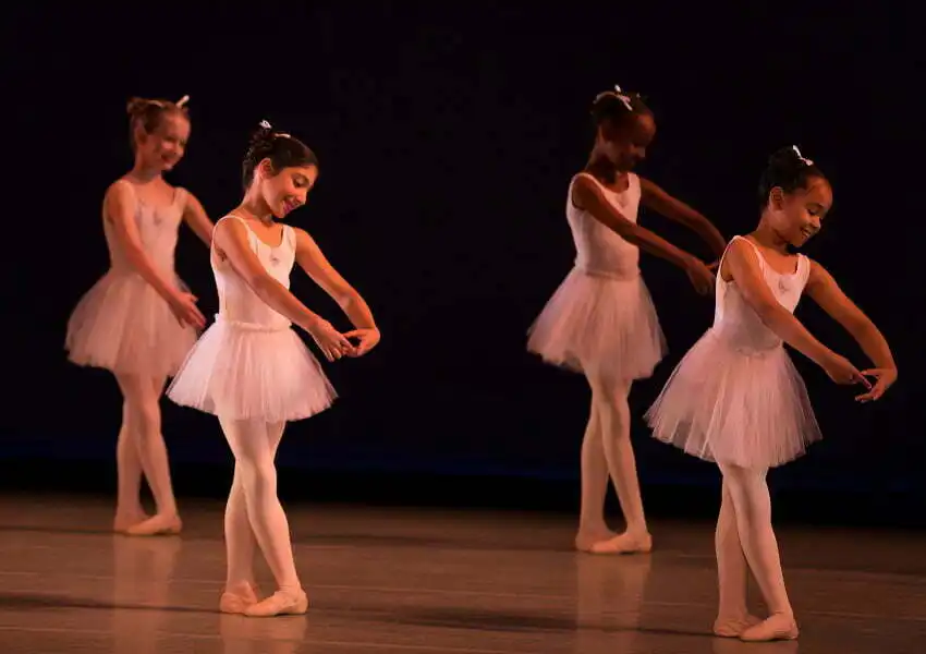 20_Un Petit Menuet WEARY